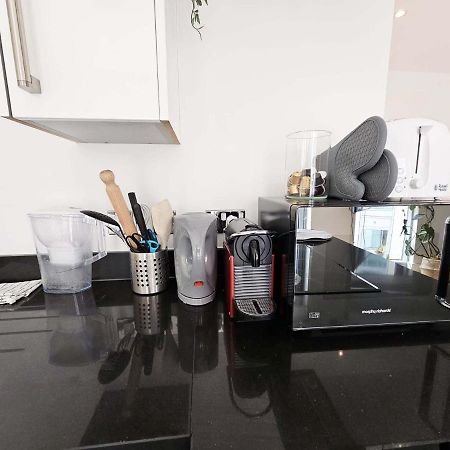 Beautiful 2 Bedroom Flat In Battersea Лондон Екстер'єр фото